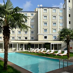 By Ihg מלון איסטמבול